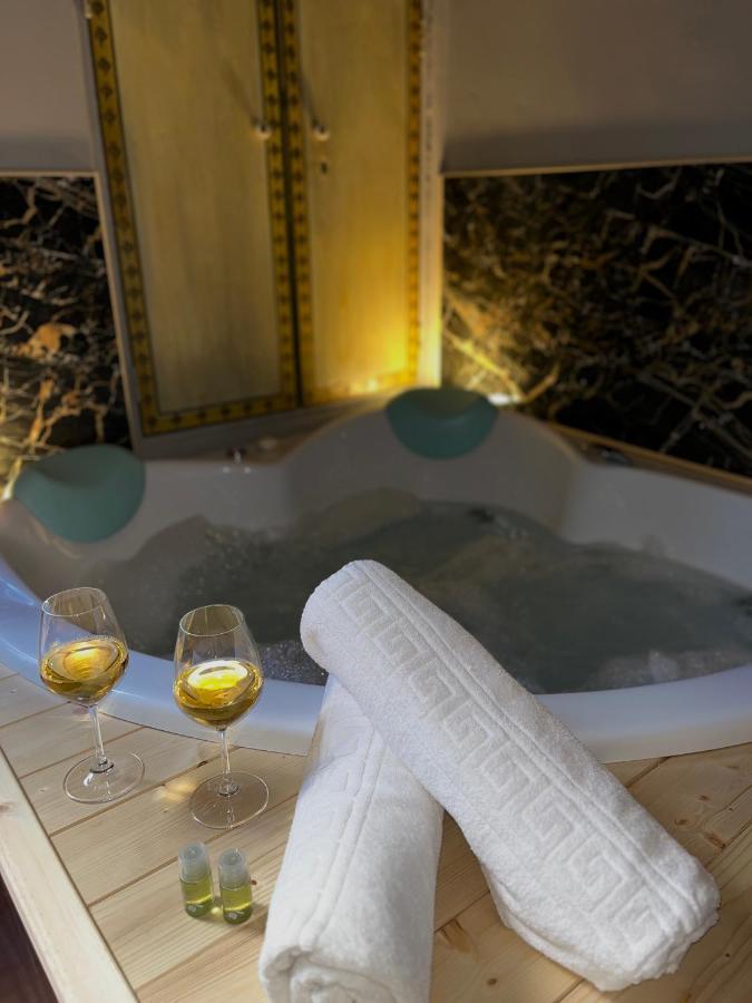 Wineexperience- Wine&Jacuzzi Suite Lecce Exteriör bild