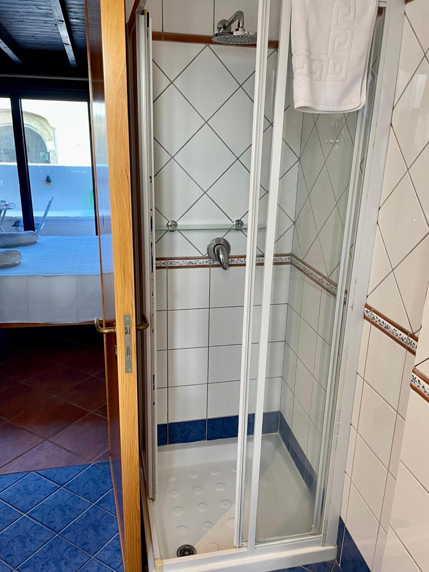 Wineexperience- Wine&Jacuzzi Suite Lecce Exteriör bild