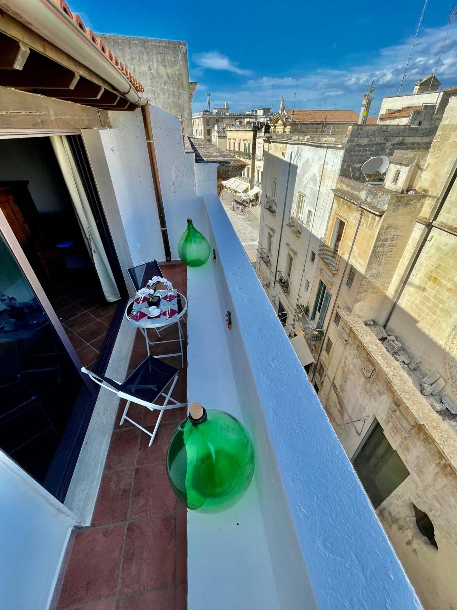 Wineexperience- Wine&Jacuzzi Suite Lecce Exteriör bild